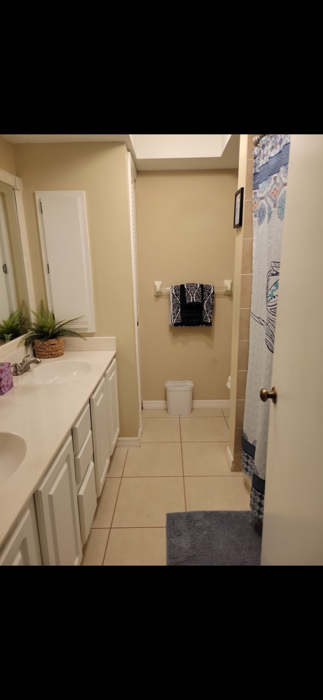 1303 SW 16th Ter, Unit Kim Gilman in Cape Coral, FL - Building Photo - Building Photo