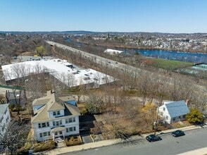 8 Charlesview St in Boston, MA - Building Photo - Building Photo