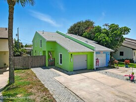 519 Washington Ave in Cape Canaveral, FL - Building Photo