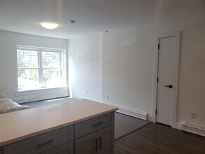 100 Mariners Way in Port Jefferson, NY - Building Photo - Building Photo