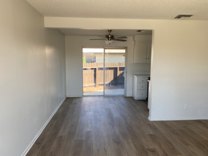 26084 Camphorwood Ave-Unit -26084 in Hemet, CA - Building Photo - Building Photo