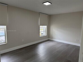 9760 SW 210th St in Cutler Bay, FL - Building Photo - Building Photo