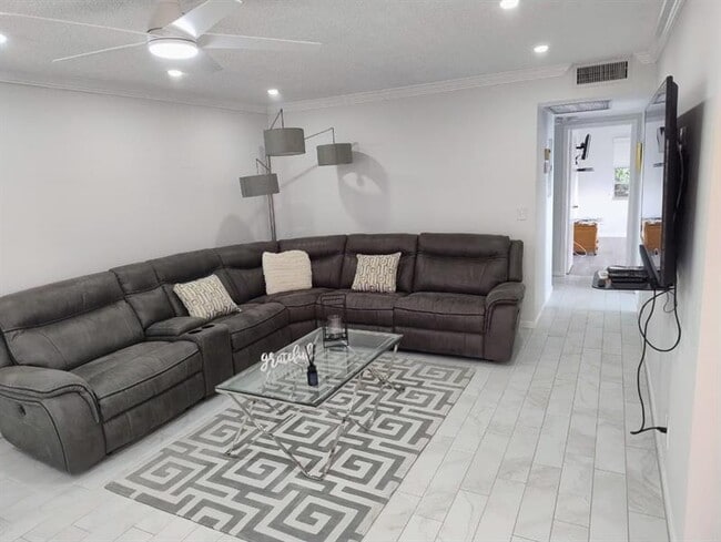 332 Fanshaw H in Boca Raton, FL - Building Photo - Building Photo