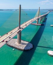 Marina Club Apartment homes in St. Petersburg, FL - Foto de edificio - Building Photo