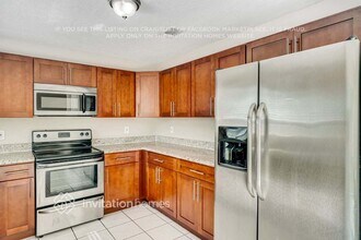 13776 SW 145th Terrace, Unit 2e in Miami, FL - Building Photo - Building Photo