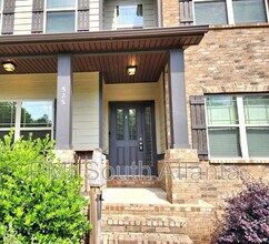 525 Twelve Oaks Dr in Senoia, GA - Building Photo - Building Photo