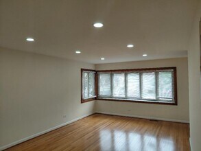 3836 Brummel St in Skokie, IL - Building Photo - Building Photo