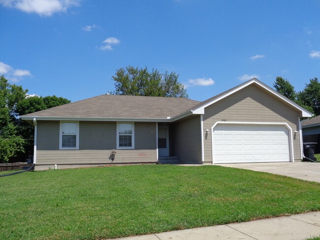 property at 3402 SE Golden Ave