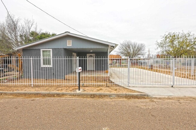 property at 2004 Garza St