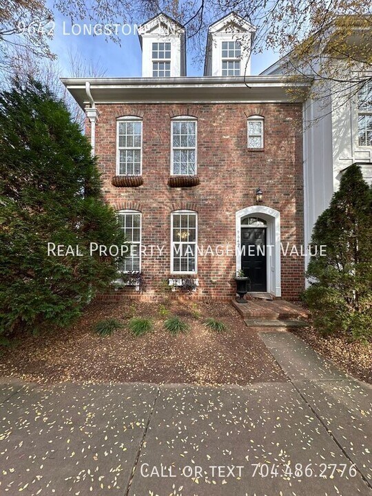 9642 Longstone Ln in Charlotte, NC - Building Photo