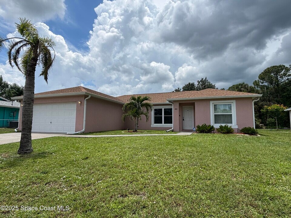 280 Meehan Ave NW in Palm Bay, FL - Building Photo