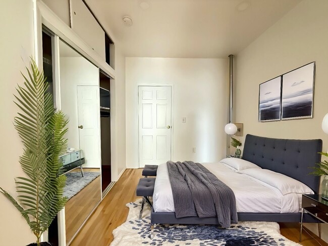554 Leonard St in Brooklyn, NY - Building Photo - Building Photo