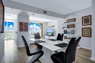 2425 SW 27th Ave in Coral Gables, FL - Building Photo