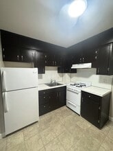 580 Bridge St, Unit 28 in Weymouth, MA - Foto de edificio - Building Photo