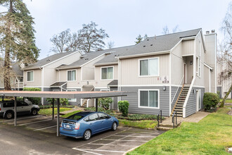 Woodlake in Portland, OR - Foto de edificio - Building Photo