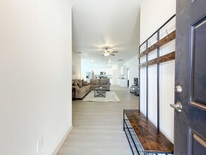 1337 Bajada St in Midland, TX - Building Photo - Building Photo