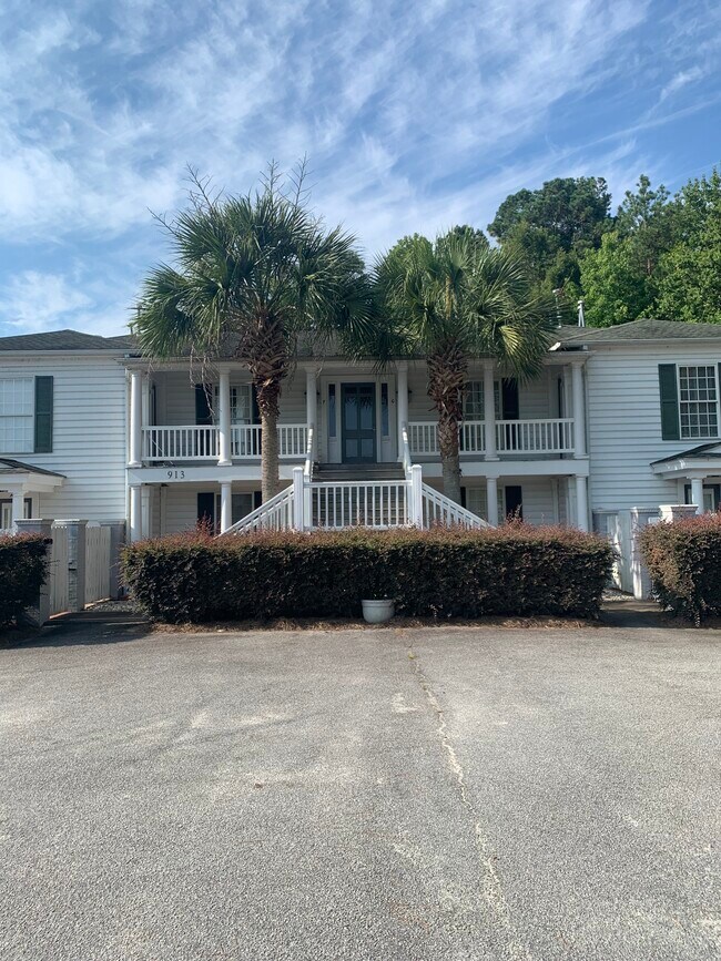 913 Prestwood Dr in Hartsville, SC - Building Photo - Building Photo