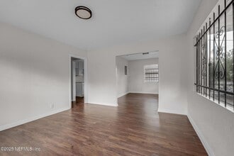 2013 W 6th St in Jacksonville, FL - Building Photo - Building Photo