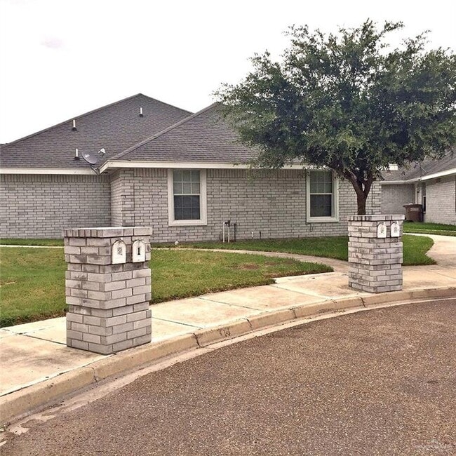 10 S Logan Dr