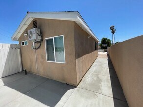 2615 Elizondo Ave, Unit ADU in Simi Valley, CA - Foto de edificio - Building Photo