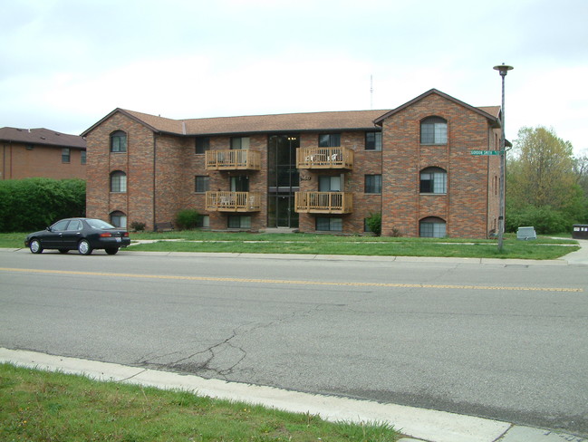 750 Gordon Smith Blvd in Hamilton, OH - Building Photo - Building Photo