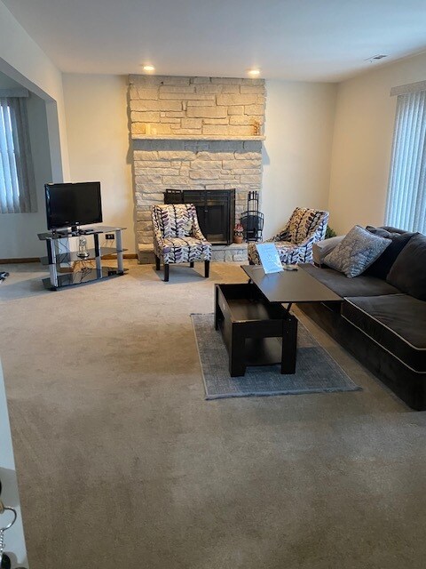 8821 N Greenwood Ave, Unit 2 in Niles, IL - Foto de edificio - Building Photo