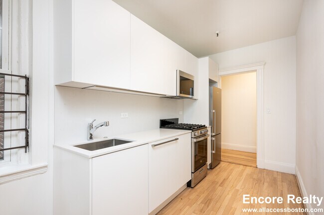 288 Chestnut Hill Ave in Boston, MA - Building Photo - Building Photo