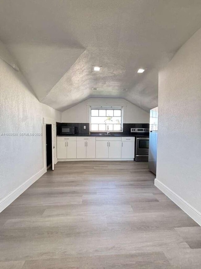 1968 NW 24th Ave in Miami, FL - Building Photo - Building Photo