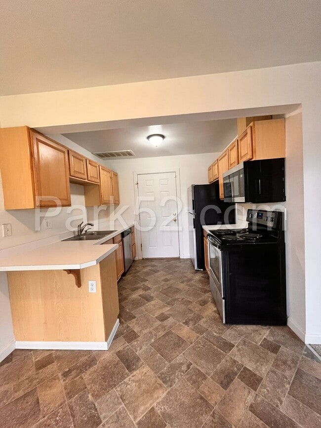 112 126th St E in Parkland, WA - Building Photo - Building Photo