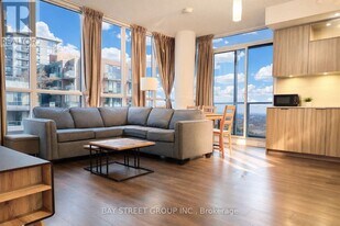 50 Forest Manor Rd in Toronto, ON - Building Photo