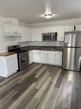 4077 Oakcrest Dr in San Diego, CA - Building Photo - Building Photo