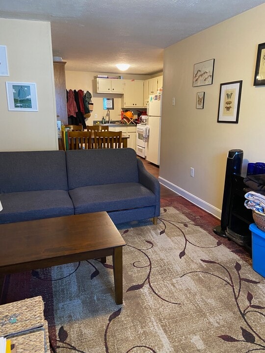 367 Cottage Rd, Unit 4 in South Portland, ME - Building Photo