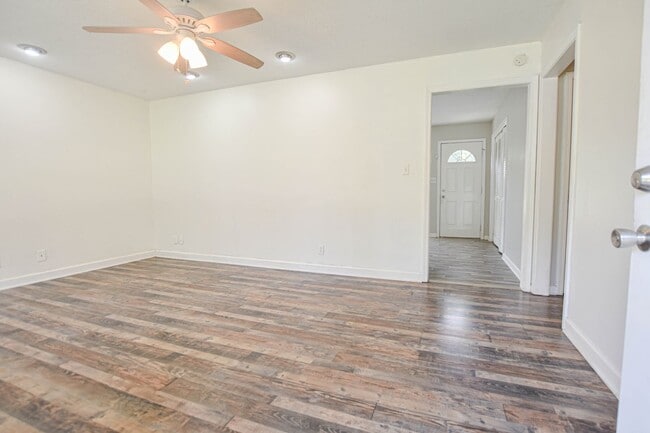216 Bob White Dr in Clarksville, TN - Building Photo - Building Photo