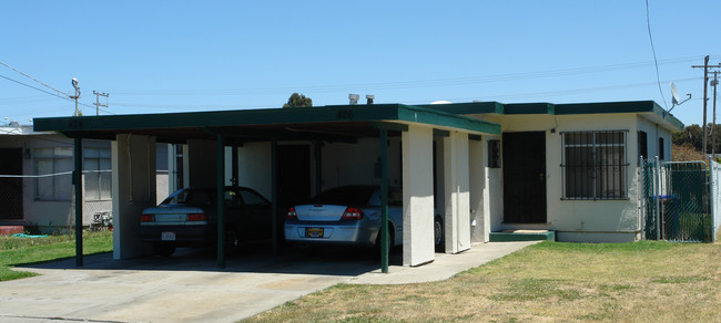 424 Spring St in Richmond, CA - Foto de edificio - Building Photo