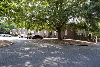 Dallas Manor Apartments in Dallas, GA - Building Photo - Building Photo