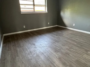 618 Wiles St in Wharton, TX - Building Photo - Building Photo