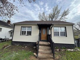 1052 Covert Ave in Evansville, IN - Building Photo
