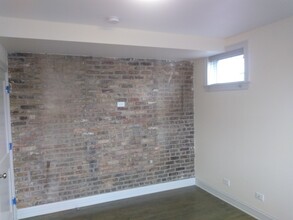 1630 W Gregory St in Chicago, IL - Building Photo - Building Photo