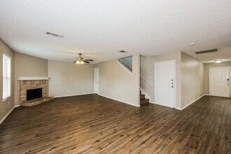 944 Dunkirk Ln in Arlington, TX - Building Photo - Building Photo