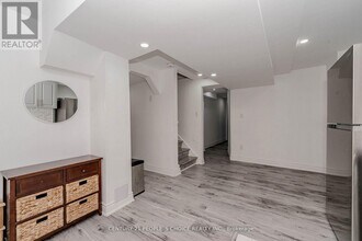 29 Jessop Dr in Brampton, ON - Building Photo - Building Photo