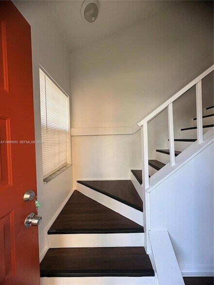 2491 NW 56th Ave, Unit 417 in Lauderhill, FL - Building Photo - Building Photo