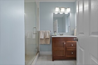 162 F St in Boston, MA - Building Photo - Building Photo