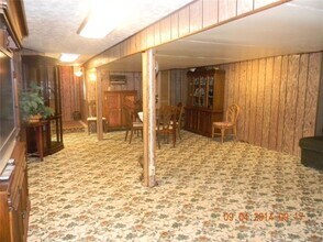 100 Farm Ln in Aliquippa, PA - Foto de edificio - Building Photo