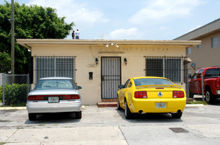 1145 NW 3rd St Apartamentos