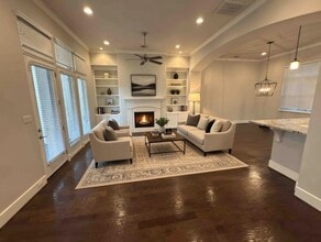 5640 Larkin St in Houston, TX - Foto de edificio - Building Photo