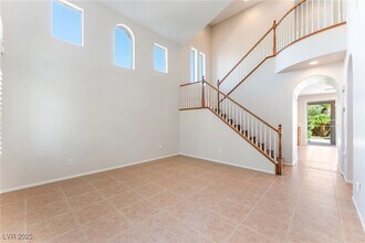 600 El Loro St in Las Vegas, NV - Building Photo - Building Photo