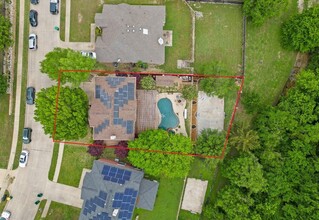 1088 Pondview Dr in Cedar Hill, TX - Building Photo - Building Photo
