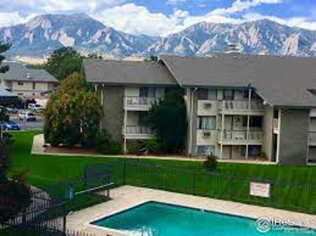 property at 665 Manhattan Dr