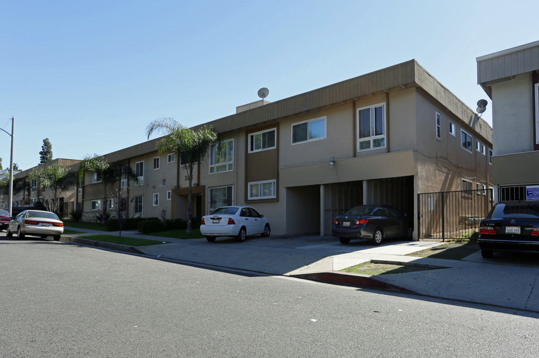 3216 W 99th St in Inglewood, CA - Building Photo