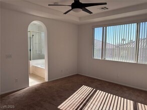 11765 Via Esperanza St in Las Vegas, NV - Foto de edificio - Building Photo